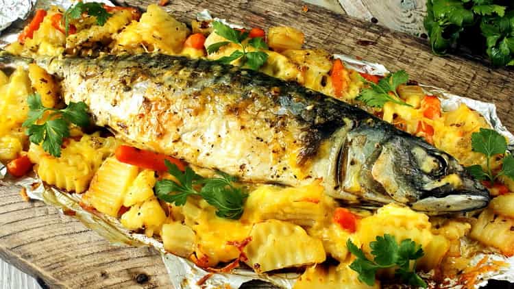 Oven baked mackerel with vegetables in the oven