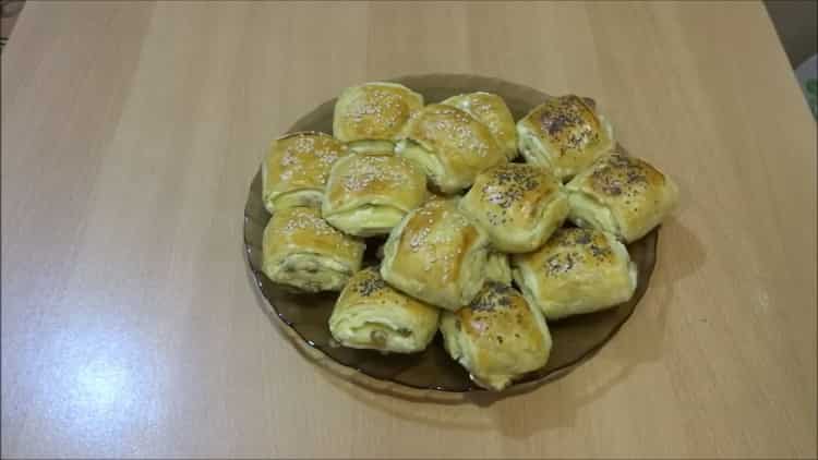 Puff with cottage cheese from a ready-made puff pastry according to a step-by-step recipe with a photo