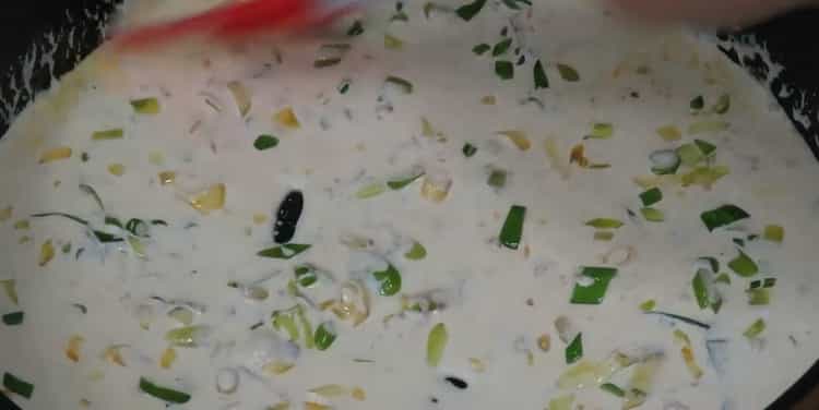 To make shrimp spaghetti, add cream