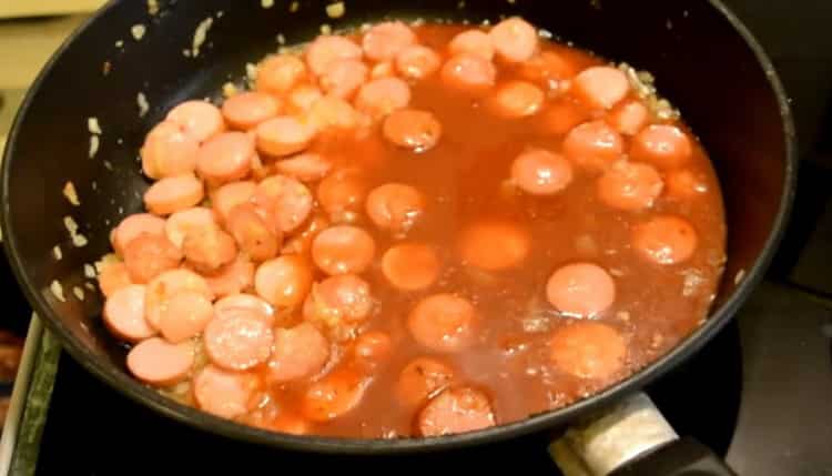 To make spaghetti with sausages, prepare the sauce
