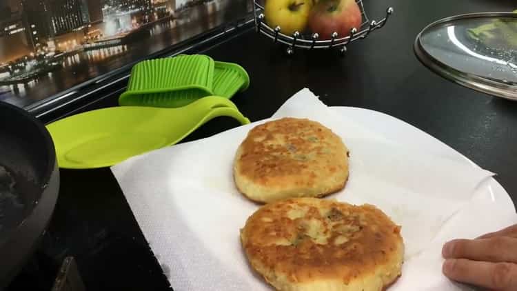 Remove excess fat to make cheese cakes