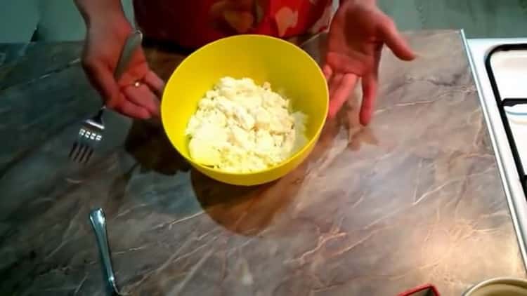 Cooking cottage cheese donuts fried in oil