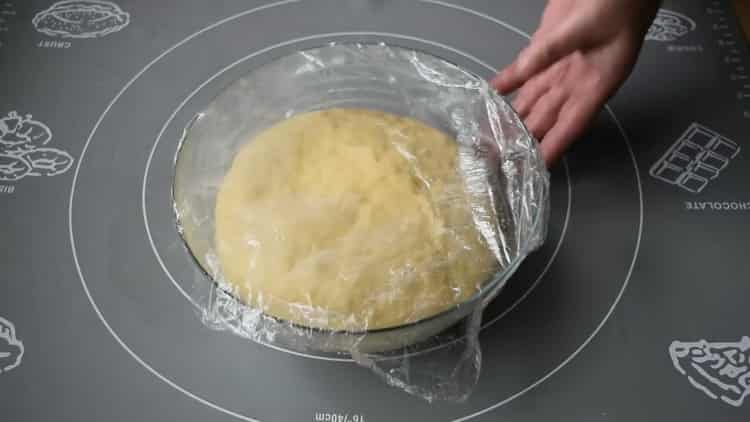 To make booths, let the dough come up