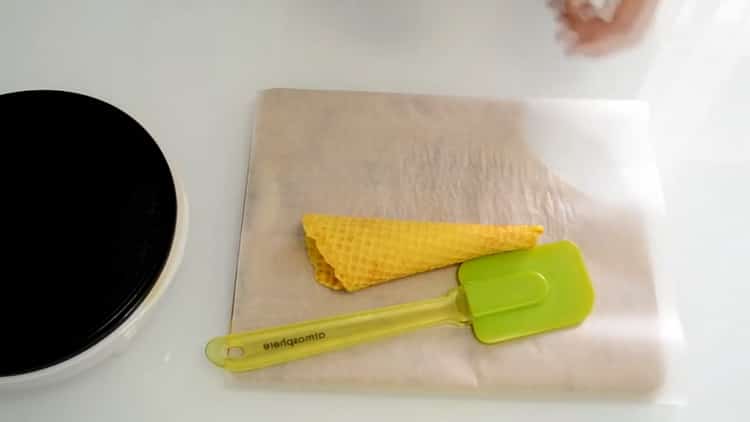 How to shape a waffle