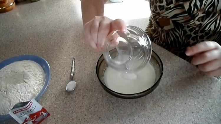 Mix the ingredients for the dry yeast pastry dough.