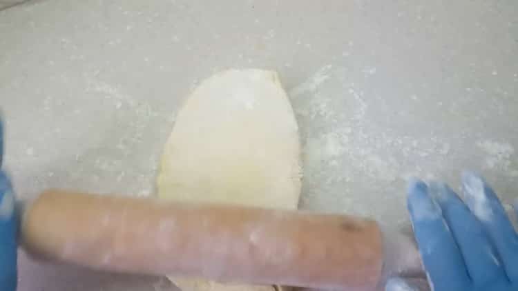 To prepare the tubes with protein cream, prepare the ingredients