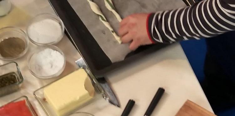 Preheat the sterlet soup