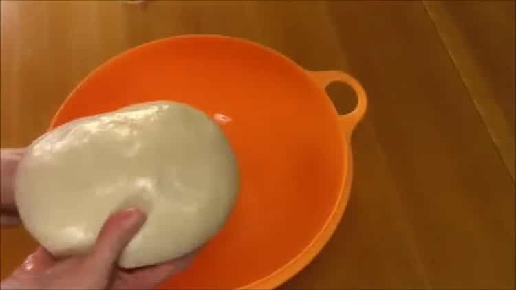 To make khachapuri with meat, knead the dough