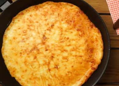 Khachapuri with cheese: a step-by-step recipe for cooking in a pan