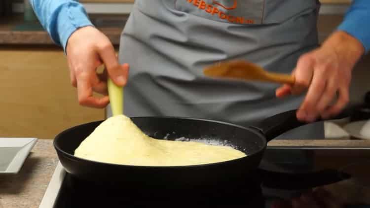 to cook khachapuri, heat the pan