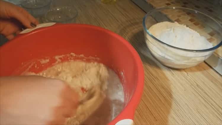 To make bread in a multi-cooker redmond mix the ingredients