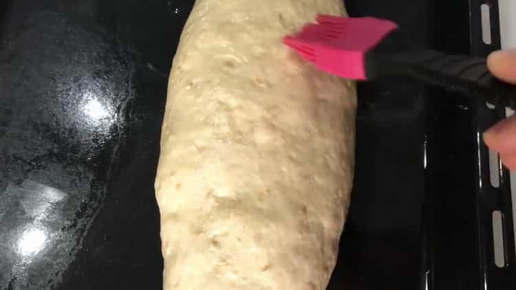 To make bread on whey, grease the dough with an egg