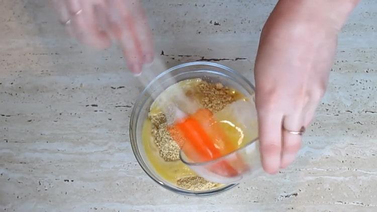 To make a cheesecake without baking with cottage cheese, mix the butter with cookies