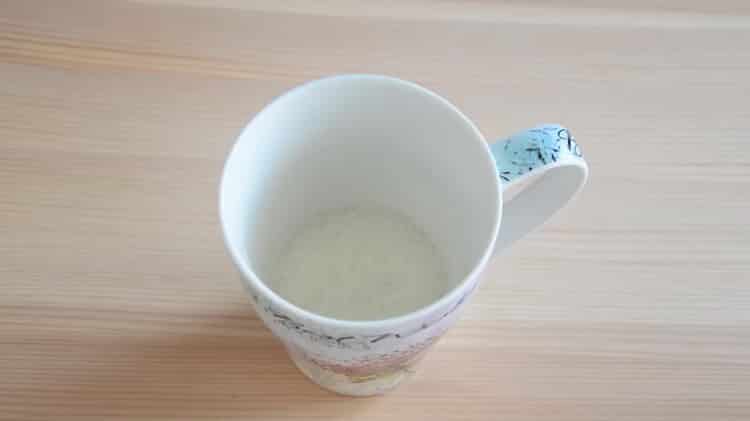 To prepare a chocolate muffin, prepare milk