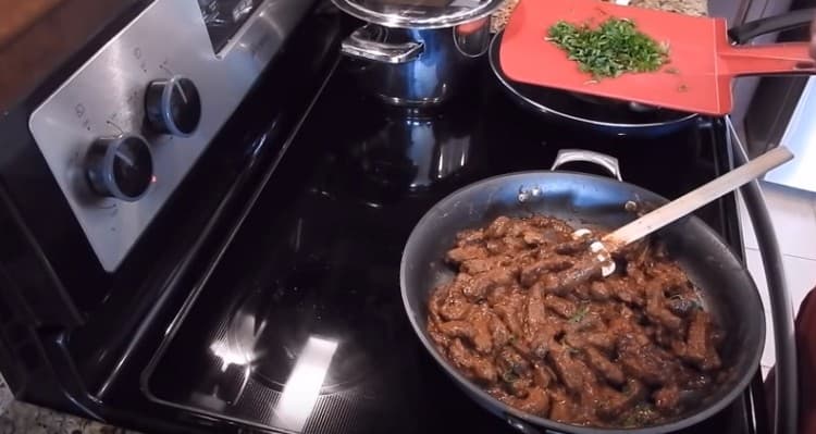 The pan can be turned off.