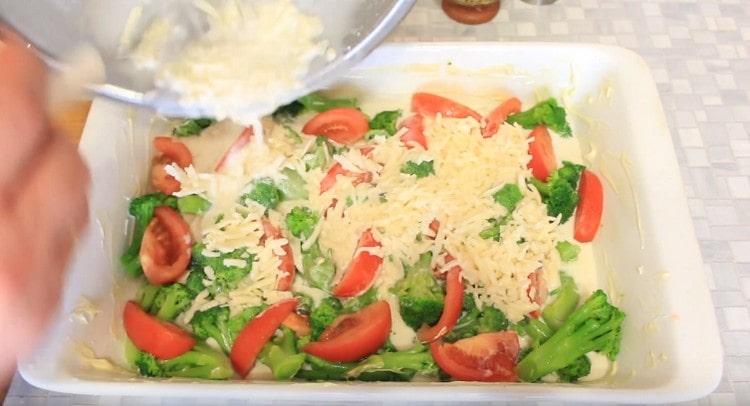 Pour the vegetables with an egg-cream mass.