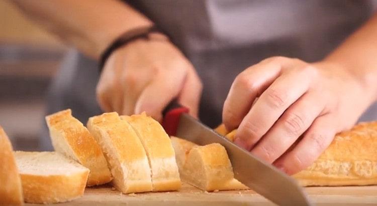cut the baguette into slices.