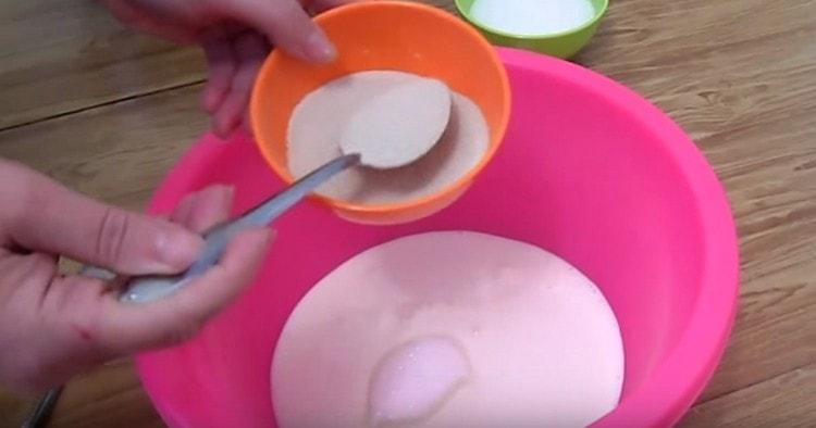 Add salt, sugar and yeast to kefir.