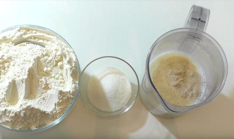 Pour yeast into warm milk.