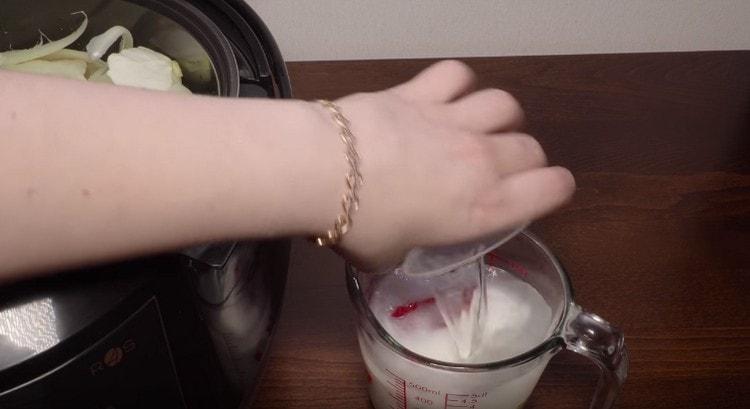 We make sauce for filling cabbage rolls.