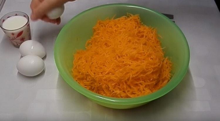 Rub the pumpkin on a grater.