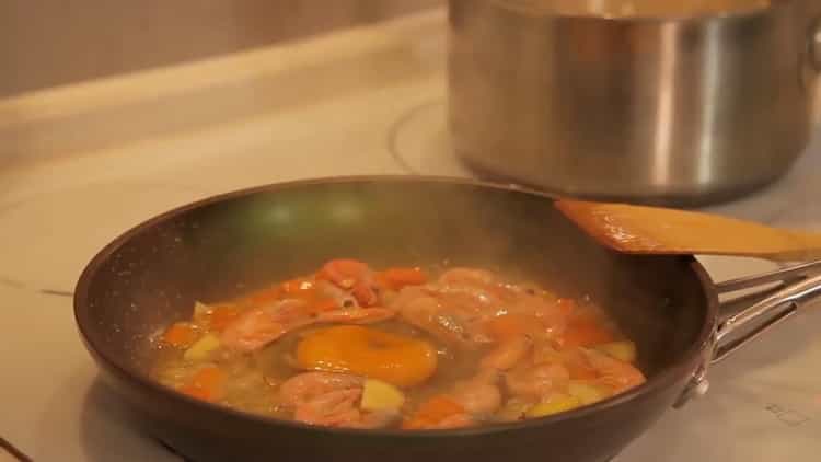 To prepare shrimp rice, prepare the shrimp