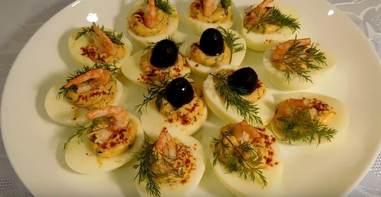 Such a shrimp appetizer turns out to be both delicious and beautiful.