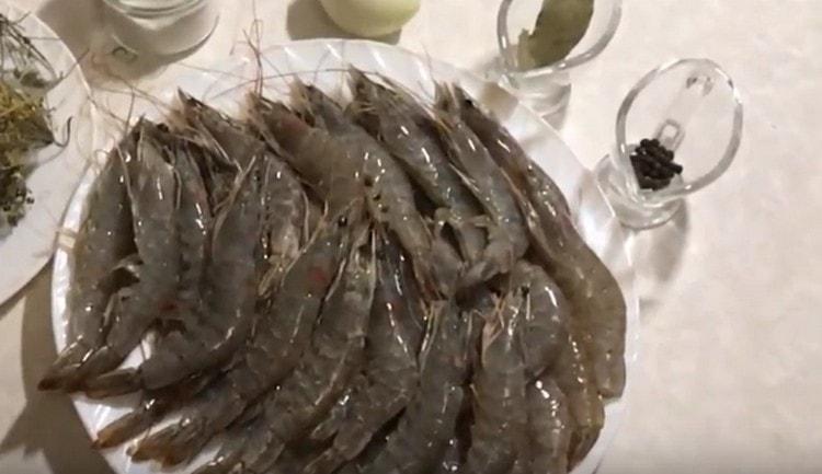 previously frozen shrimp must first be thawed.