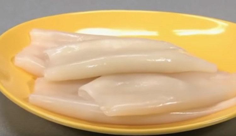 We clear squids from a film.