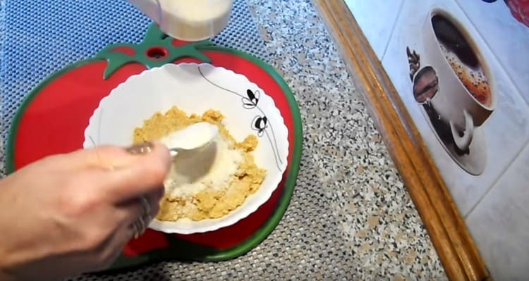 Add the semolina to the lentil mass.