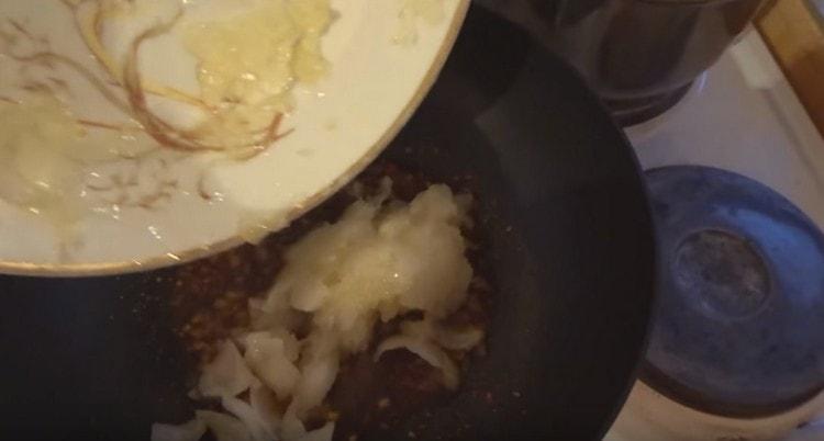 Add the grated onion.