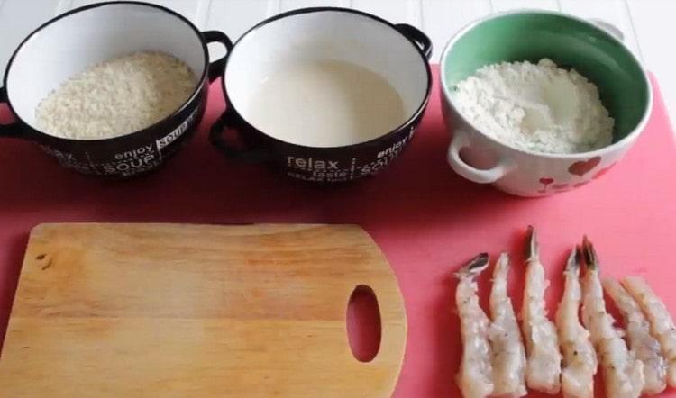 We prepare batter from tempura flour and water.