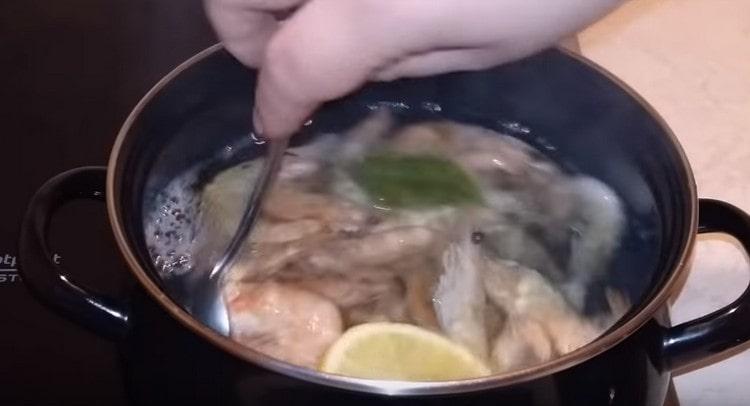 Stir and cook the shrimp for 5 minutes.