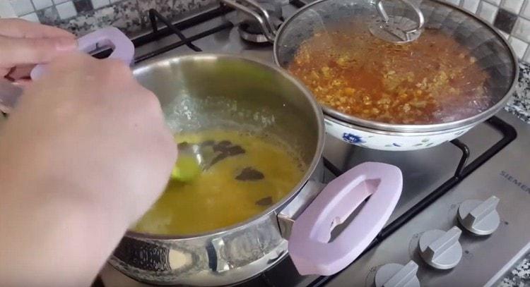 Add the flour to the melted butter and mix.