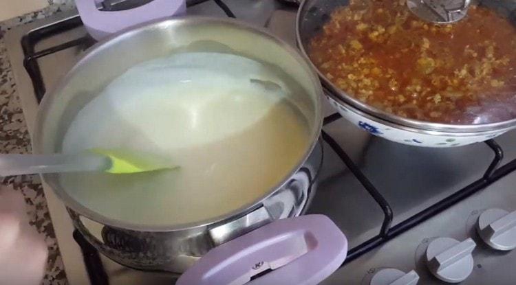 Bechamel sauce should thicken well.