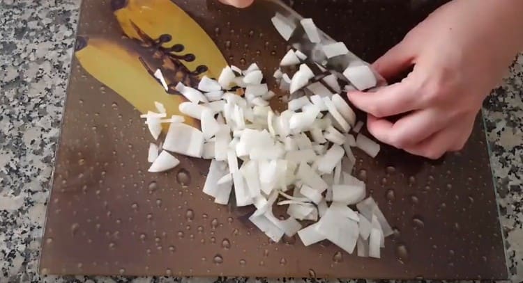 We also chop onions.