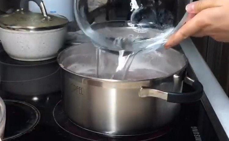 Again, fill the beans with water and cook until ready.