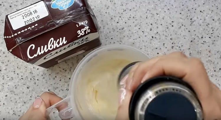 Separately, whip the cream.