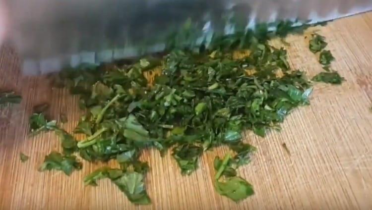 Finely chop the parsley.