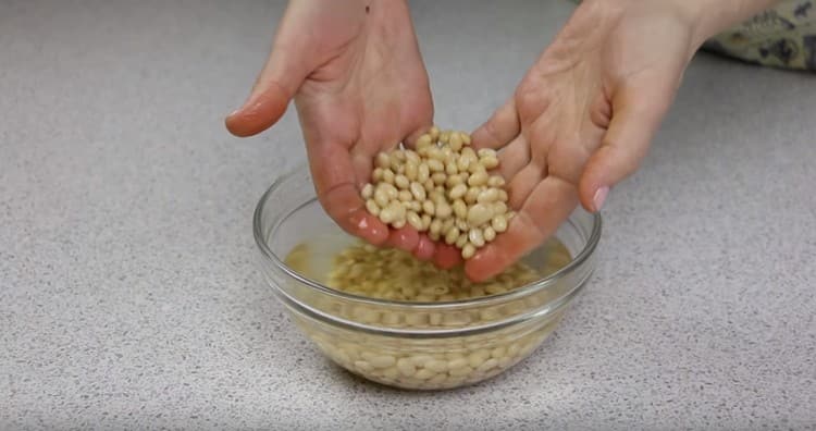 Beans must first be soaked, preferably at night.