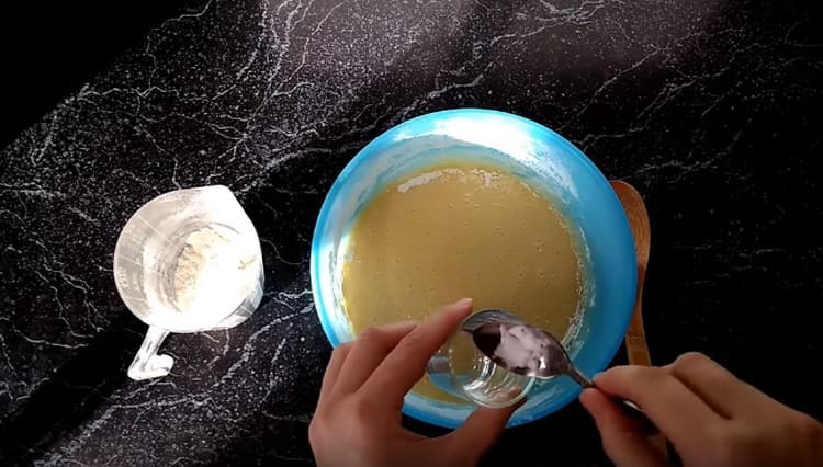 We quench the soda with vinegar and add to the dough.