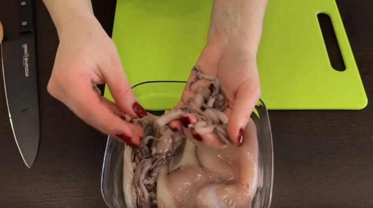 The tentacles are simply washed well.