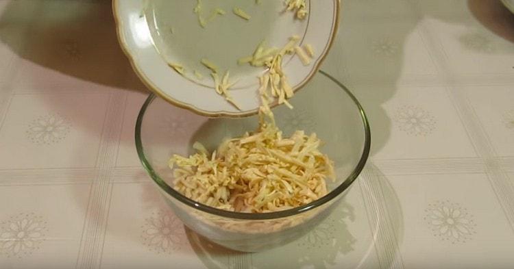 Add the processed cheese to the squid.