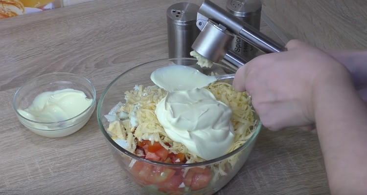Add mayonnaise and garlic.