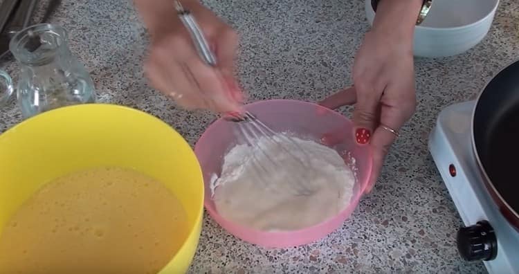 Separately mix the starch with water.