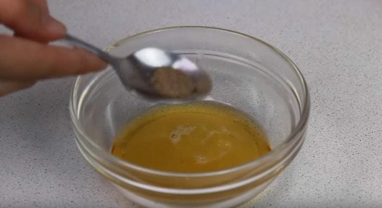 We are preparing a fragrant salad dressing.