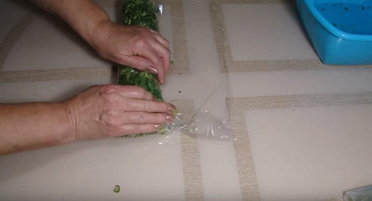 To freeze celery, you can wrap in cling film.