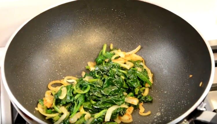 Remove the pan with vegetables from the stove.