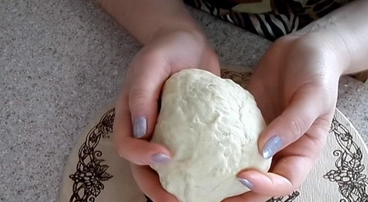 As you can see, pizza dough on the water cooks really fast.