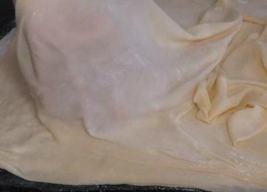 We prepare the ideal filo dough at home according to a step-by-step recipe with a photo.